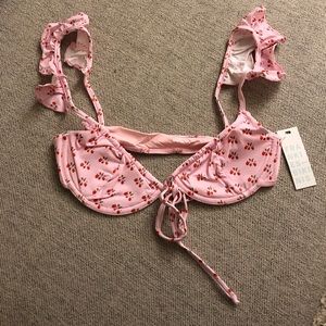 Frankie’s Bikinis Birdie top